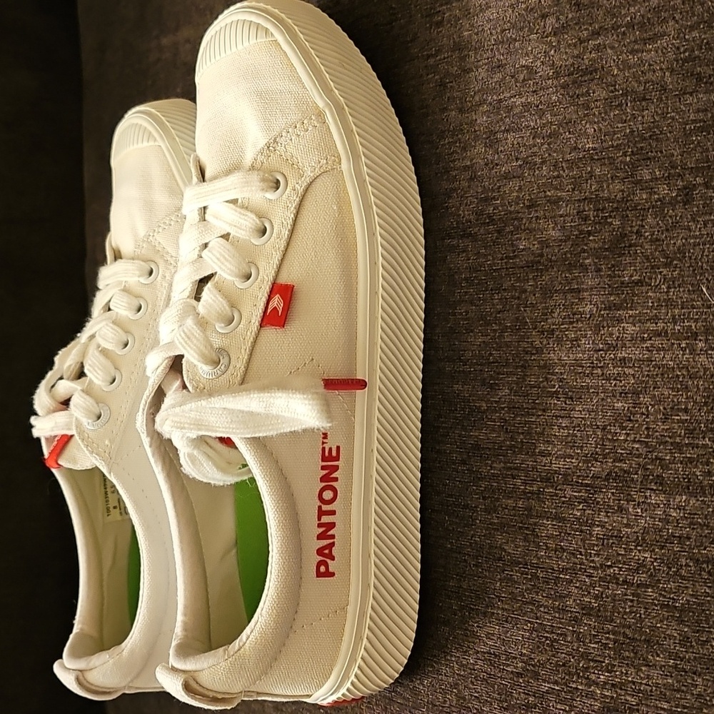 Pantone Cariuma Womens Or Mens Shoes
